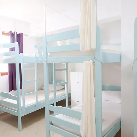 Dub Hostel *