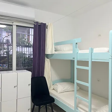Dub Hostel *