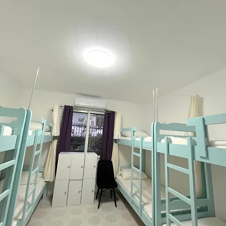 Dub Hostel Σαράντα